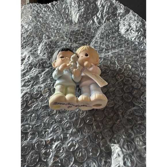 Precious Moments 456268  "How Can Two Work Together Except They Agree" Signed - Picture 3 of 5